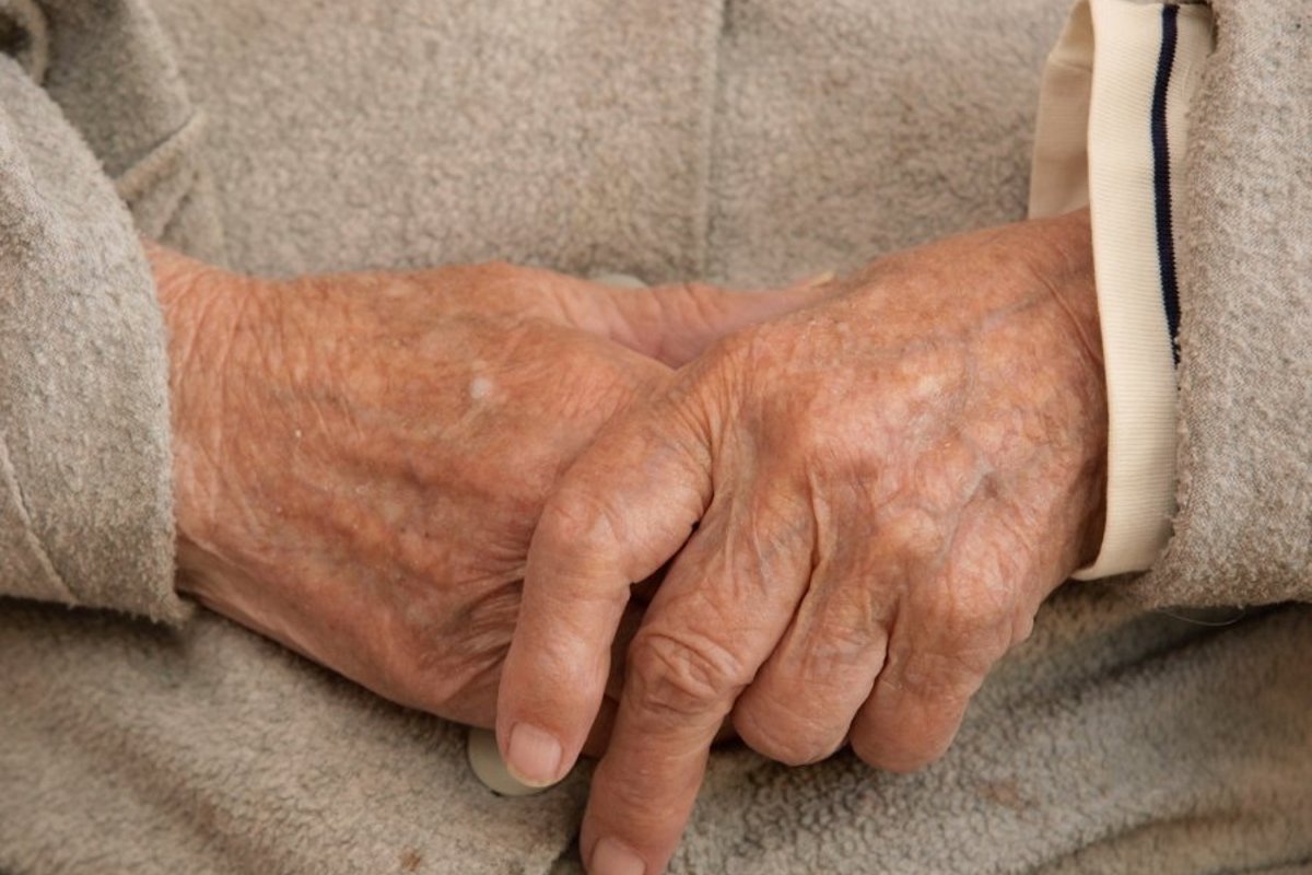 fingerite liigeste artriit folk oiguskaitsevahendeid paistes liigese ja valus